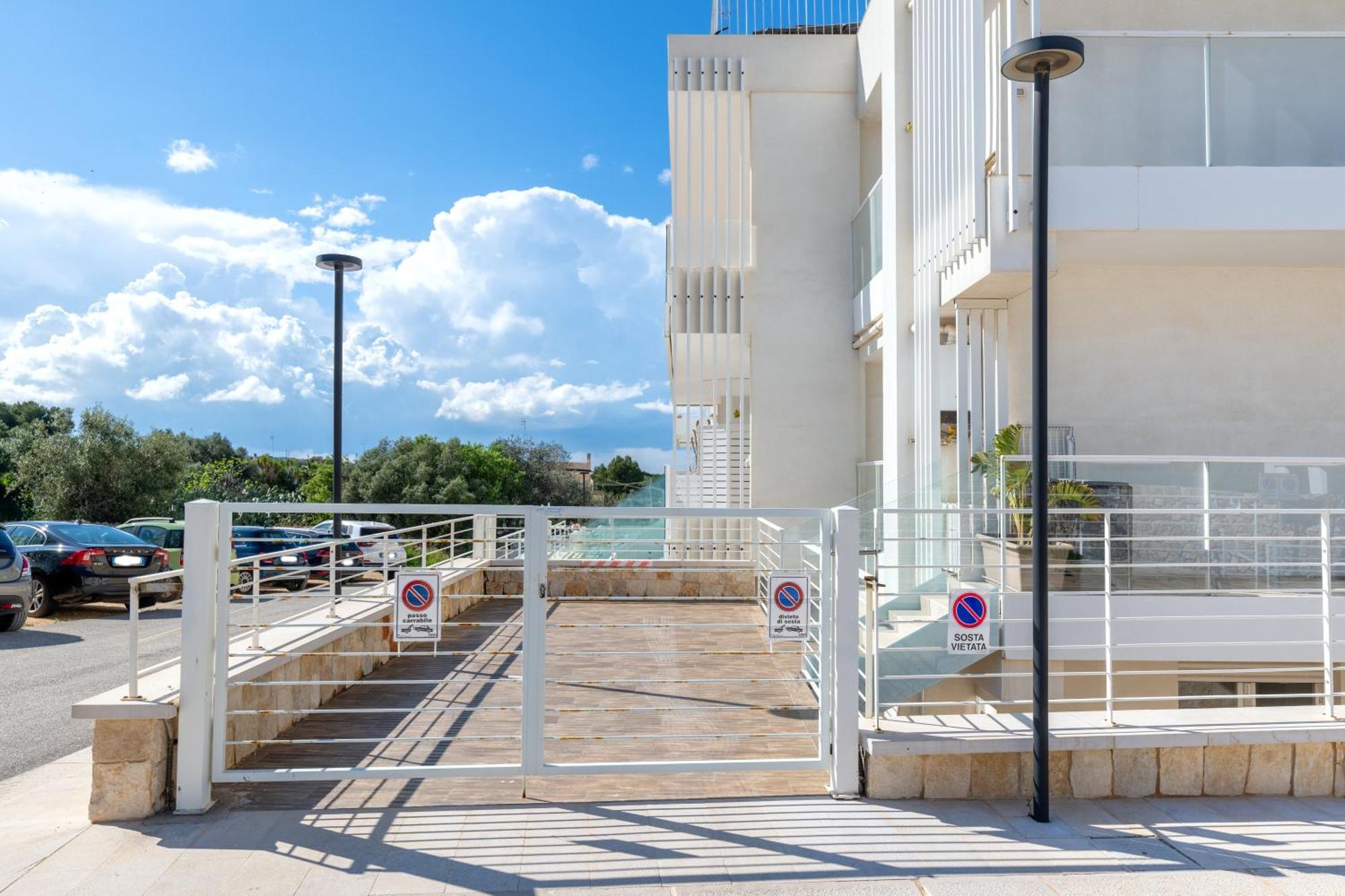 Cozy Marine Apt With Jacuzzi - 250Mt From Sea Полиньяно-а-Маре Экстерьер фото