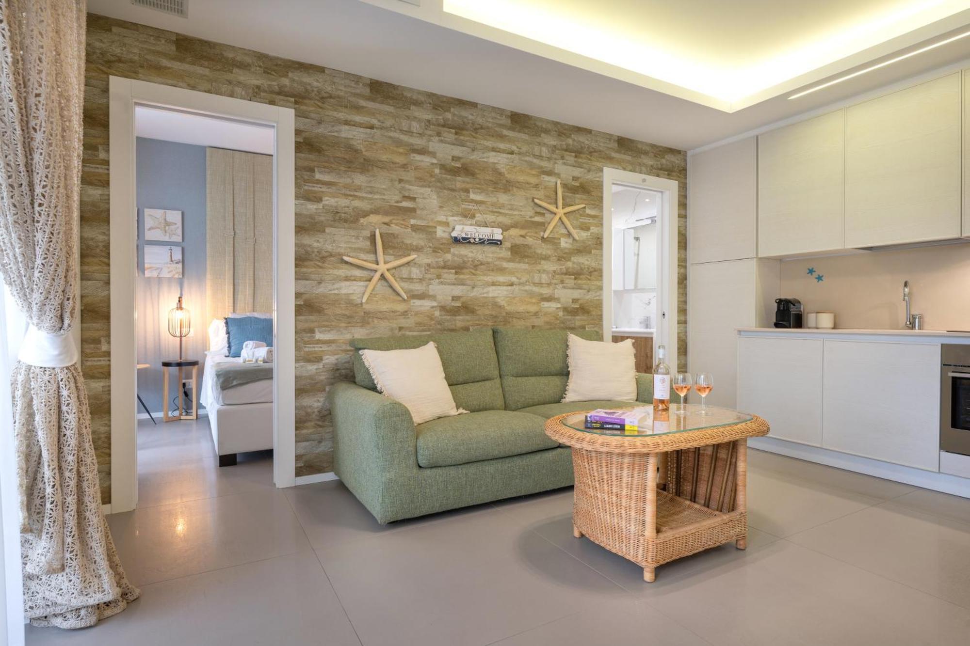 Cozy Marine Apt With Jacuzzi - 250Mt From Sea Полиньяно-а-Маре Экстерьер фото